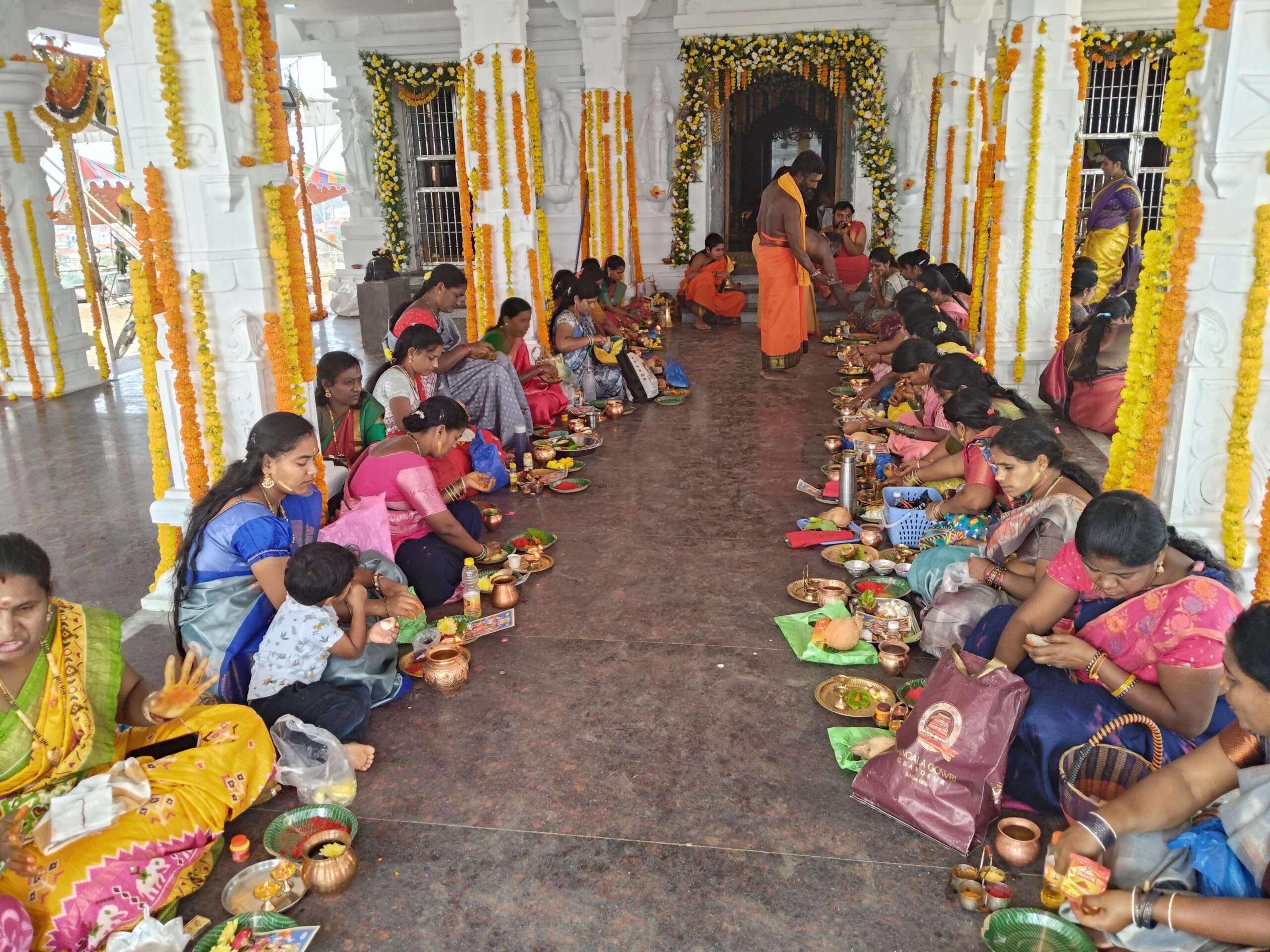 జిన్నారంలొ సామూహిక కుంకుమార్చన కార్యక్రమం