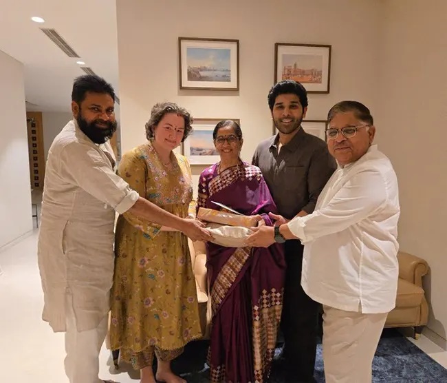 పవన్ కళ్యాణ్‌ను కలిసిన అల్లు అరవింద్