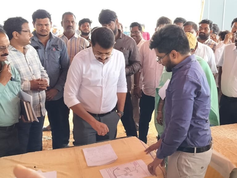 సీఎం పర్యటన ఏర్పాట్లను పరిశీలించిన కలెక్టర్