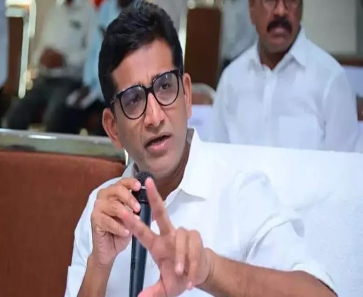 రేవంత్ రెడ్డివి డైవర్షన్ పాలిటిక్స్: బీఆర్ఎస్ ఎమ్మెల్యే