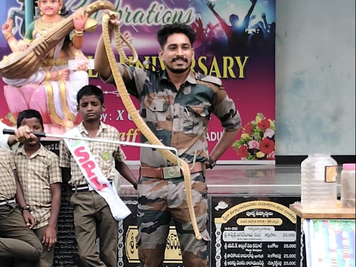 ‘పాములు-పర్యావరణ హితకారులు’