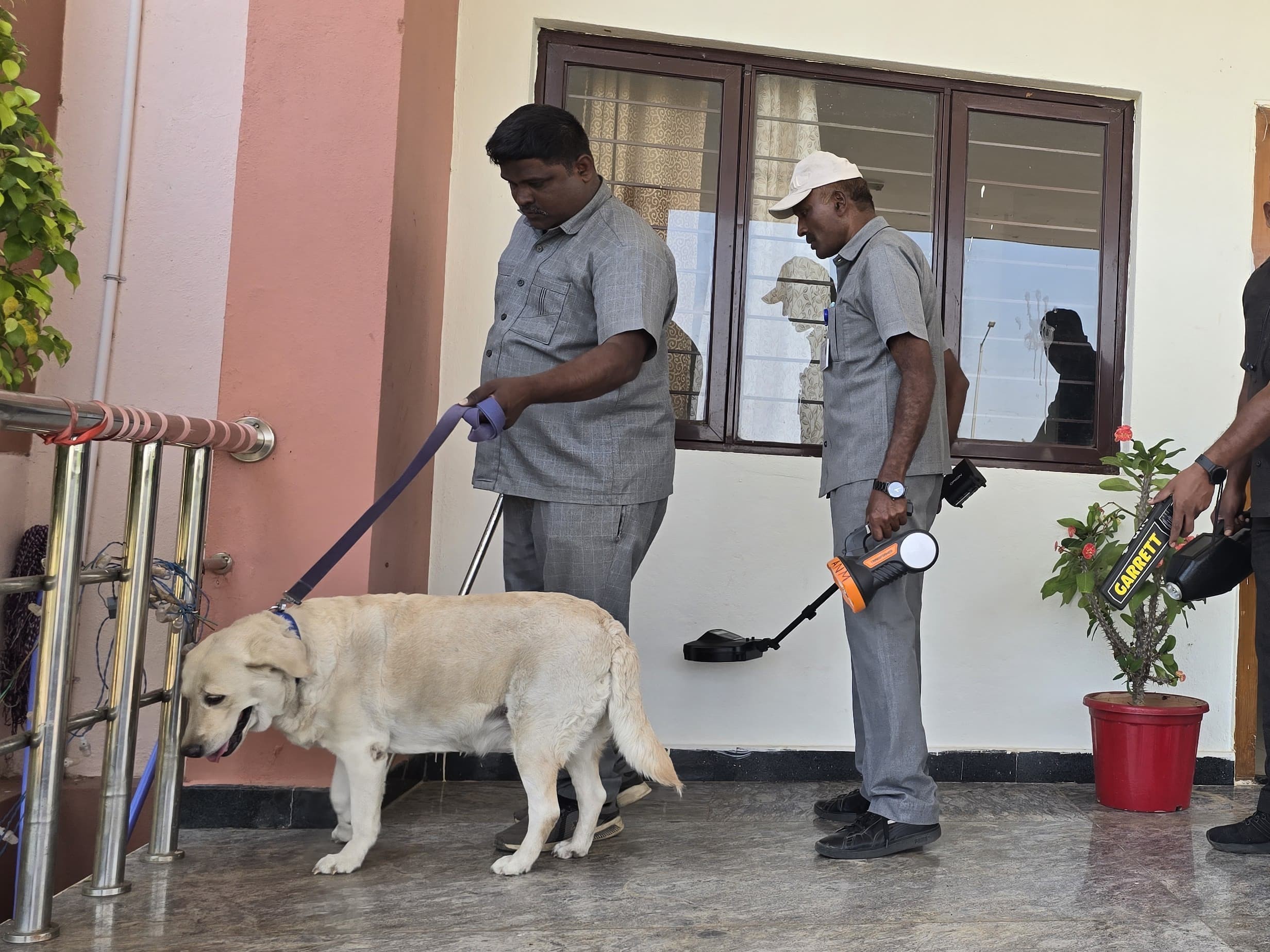 అన్నమయ్య: సైనిక్ స్కూల్‌లో బాంబు బెదిరింపు