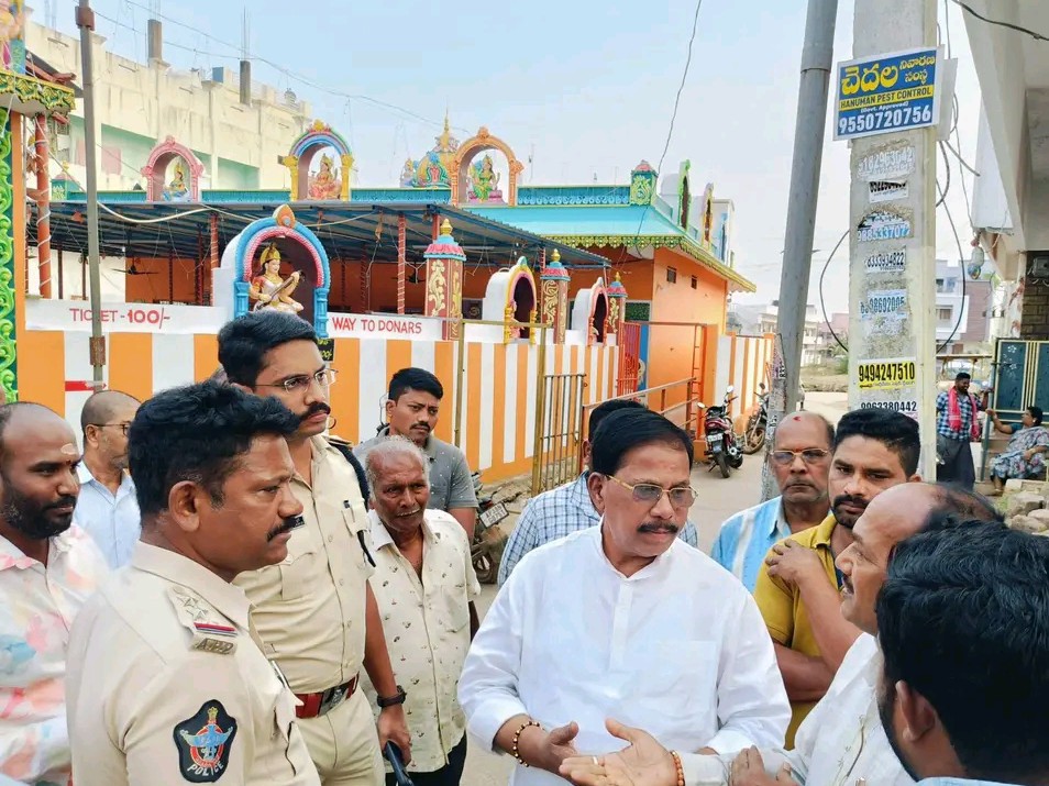 ‘భక్తులకు ఇబ్బందులు లేకుండా ఏర్పాటు చేయాలి’