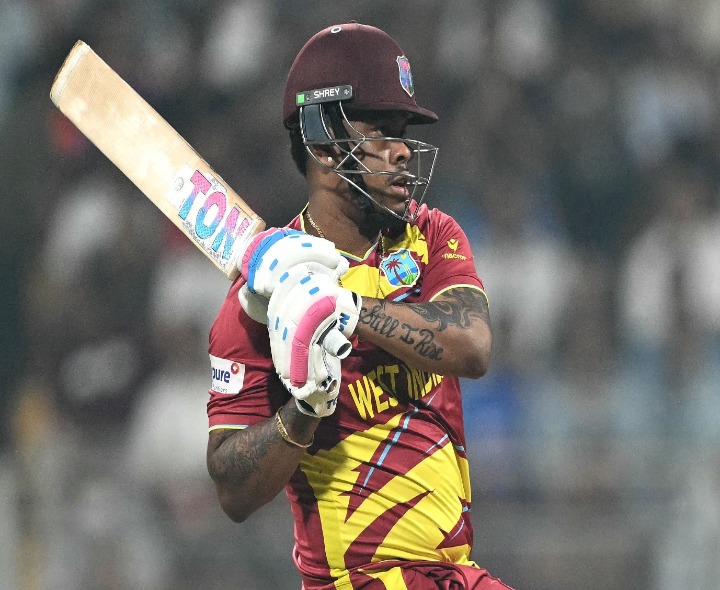 జింబాబ్వేతో మ్యాచ్‌లో హెట్మేయర్ ఊచకోత