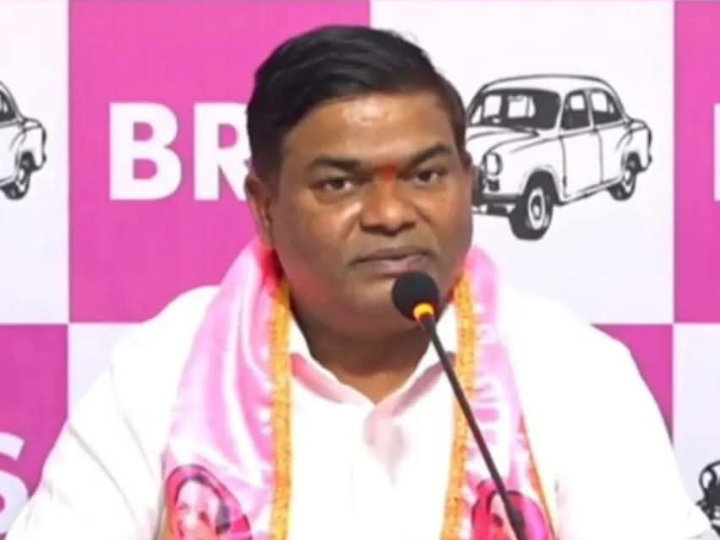 ‘కప్పం కట్టడం వల్లే సీఎం పోస్టింగ్, లేకుంటే ఎప్పుడో ఊస్టింగ్’