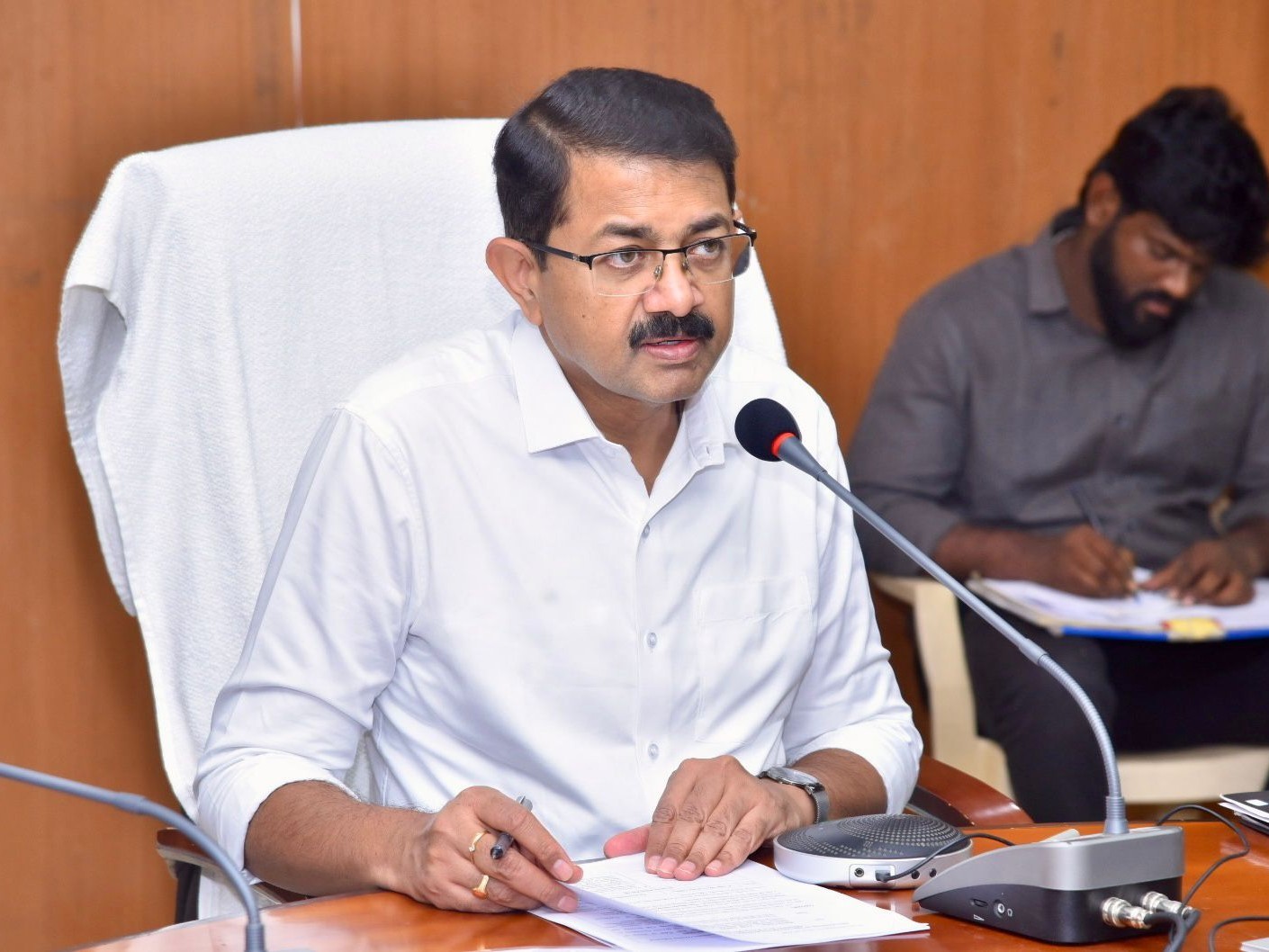 ‘జిల్లాను అభివృద్ధి పథంలో నడిపించేందుకు చర్యలు’