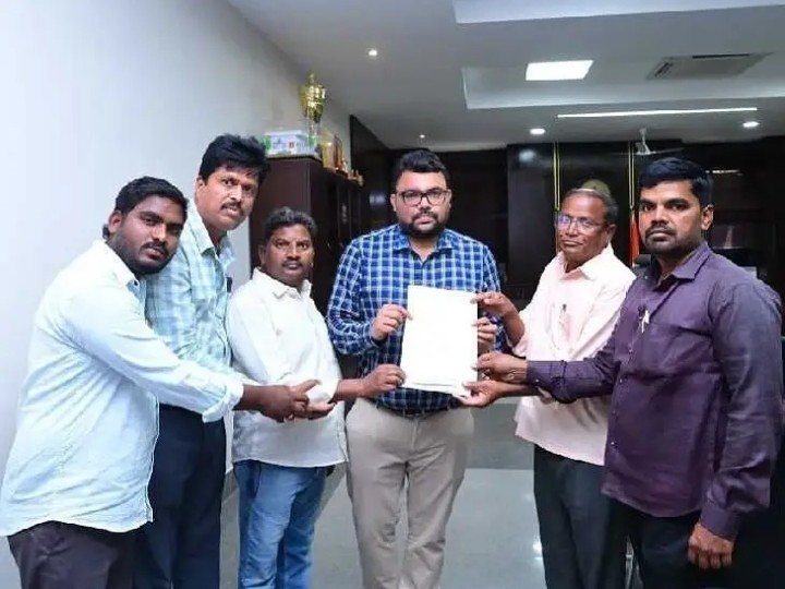 ‘జర్నలిస్టులకు అక్రిడిటేషన్ కార్డులు మంజూరు చేయాలి’