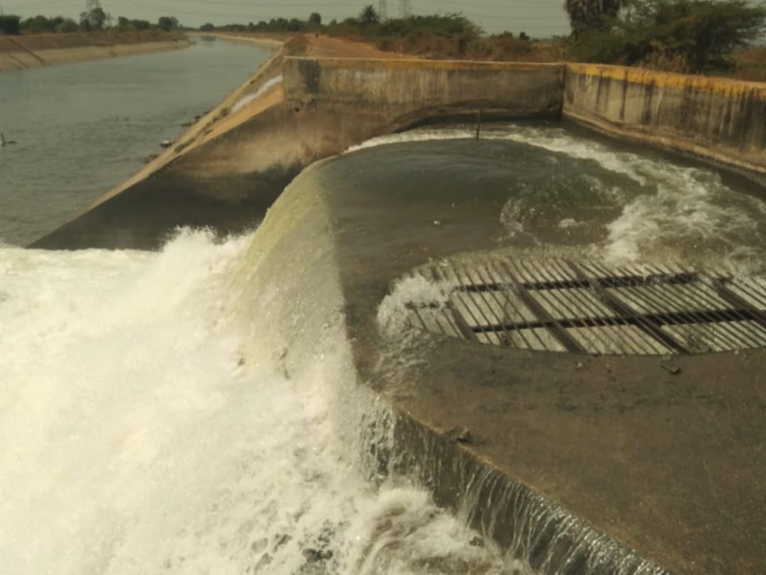 కేసీ కెనాల్‌కు సాగునీరు విడుదల