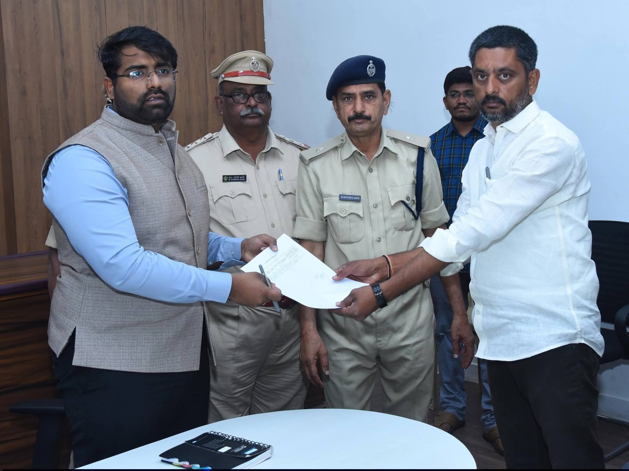 పారదర్శకంగా మద్యం దుకాణాల కేటాయింపు