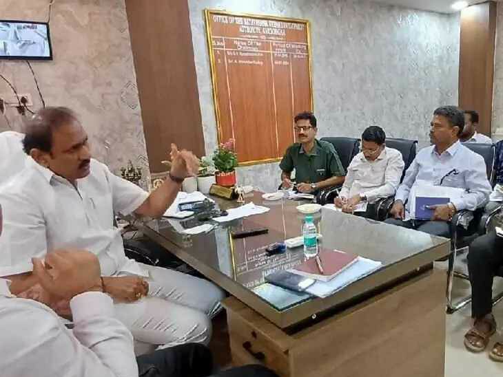 ‘అభివృద్ధి పనులను వేగవంతం చేయాలి’