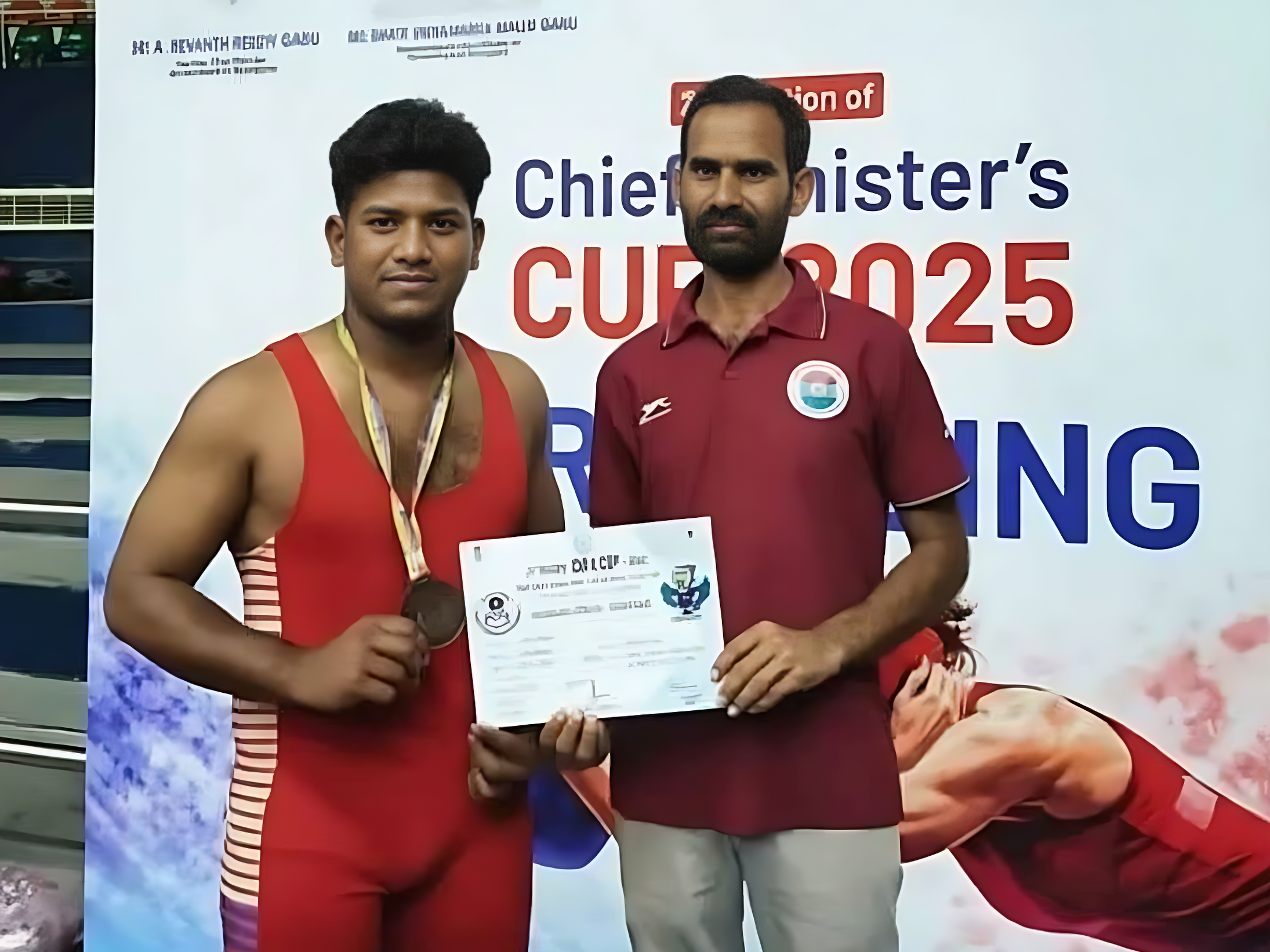 నరహరి 74 కిలోల కుస్తీ విభాగంలో మూడో స్థానం