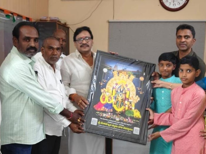 వాడపల్లి నిత్య అన్నదాన పథకానికి విరాళం