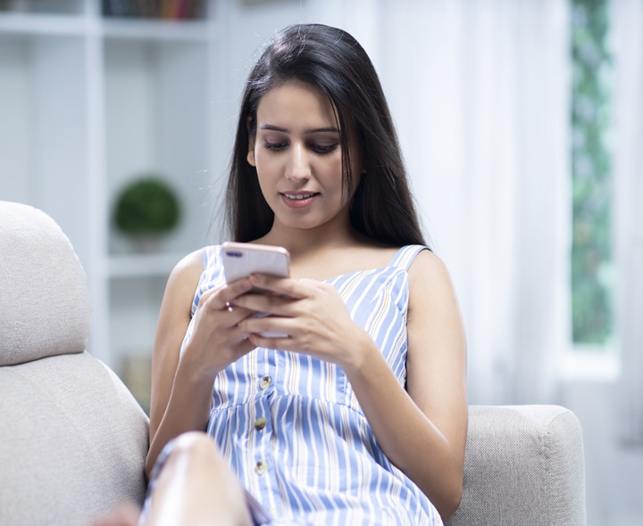 అతిగా ఫోన్ చూస్తున్నారా?