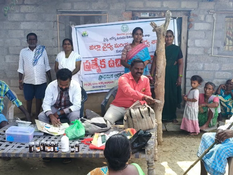 ప్రజలకు వైద్య పరీక్షల నిర్వహణ