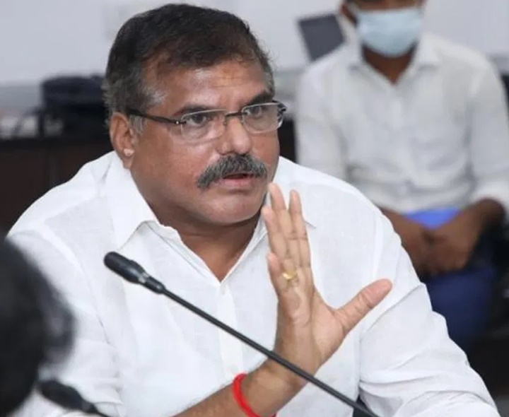 ప్రభుత్వానికి బాధ్యత లేదు: బొత్స