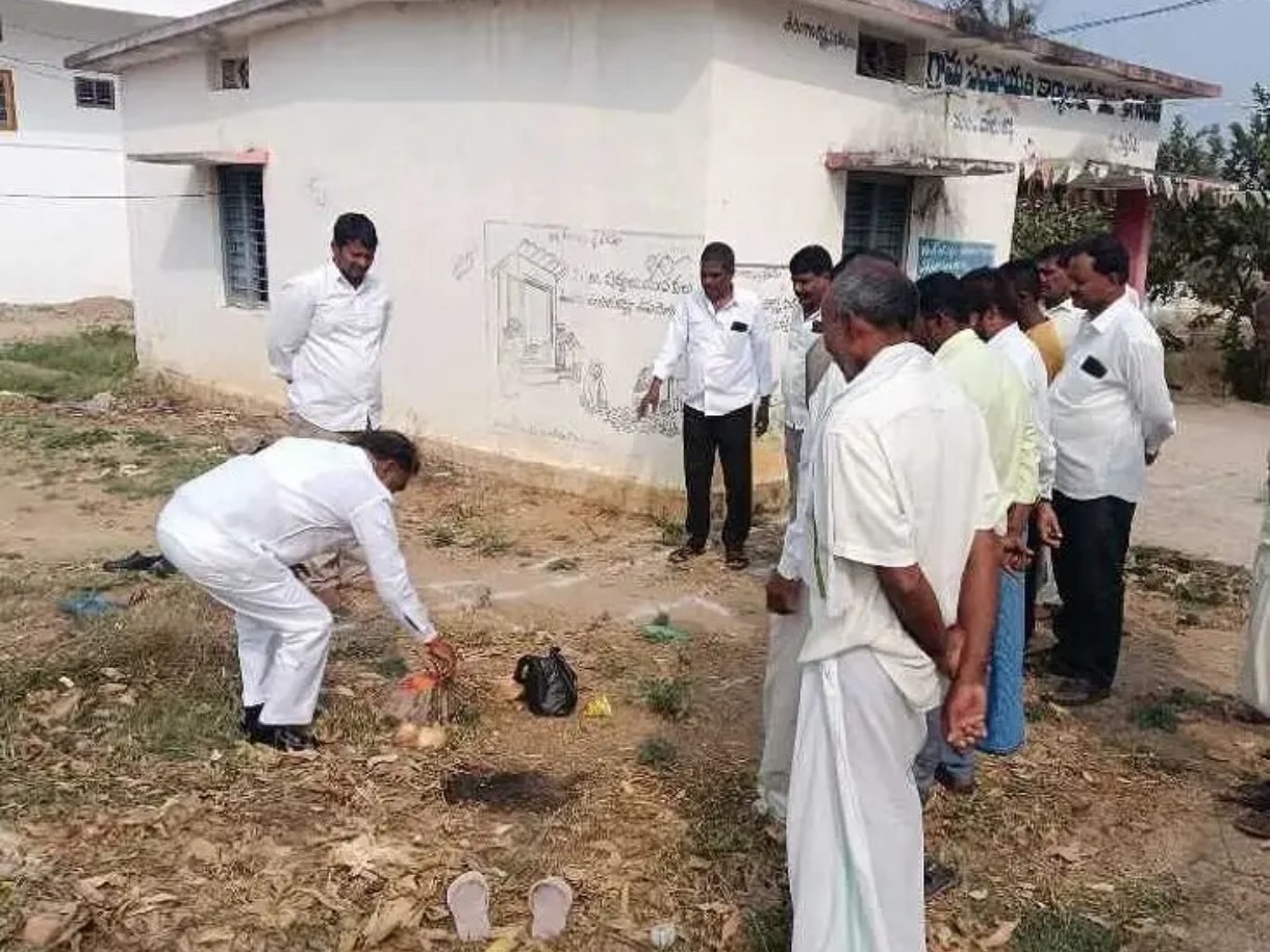 మహిళా సమైక్య భవనానికి భూమి పూజ