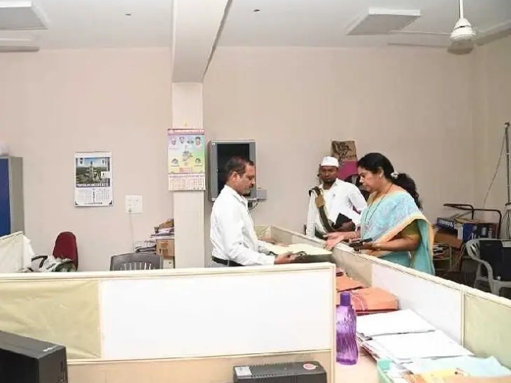 కలెక్టరేట్‌లో ఆకస్మిక తనిఖీలు