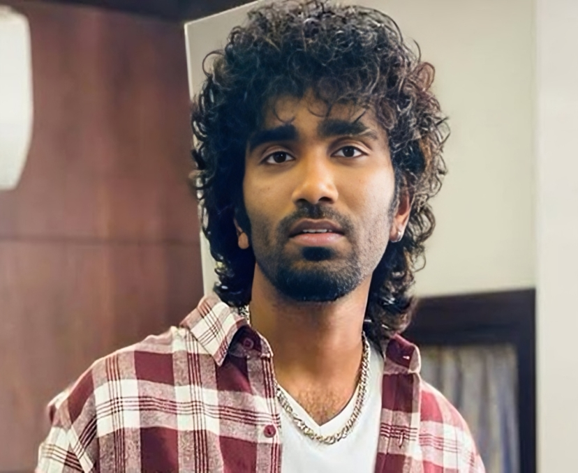 ప్రదీప్ చేతిలో 8 సినిమాలు.. రూ.25 కోట్ల పారితోషికం!