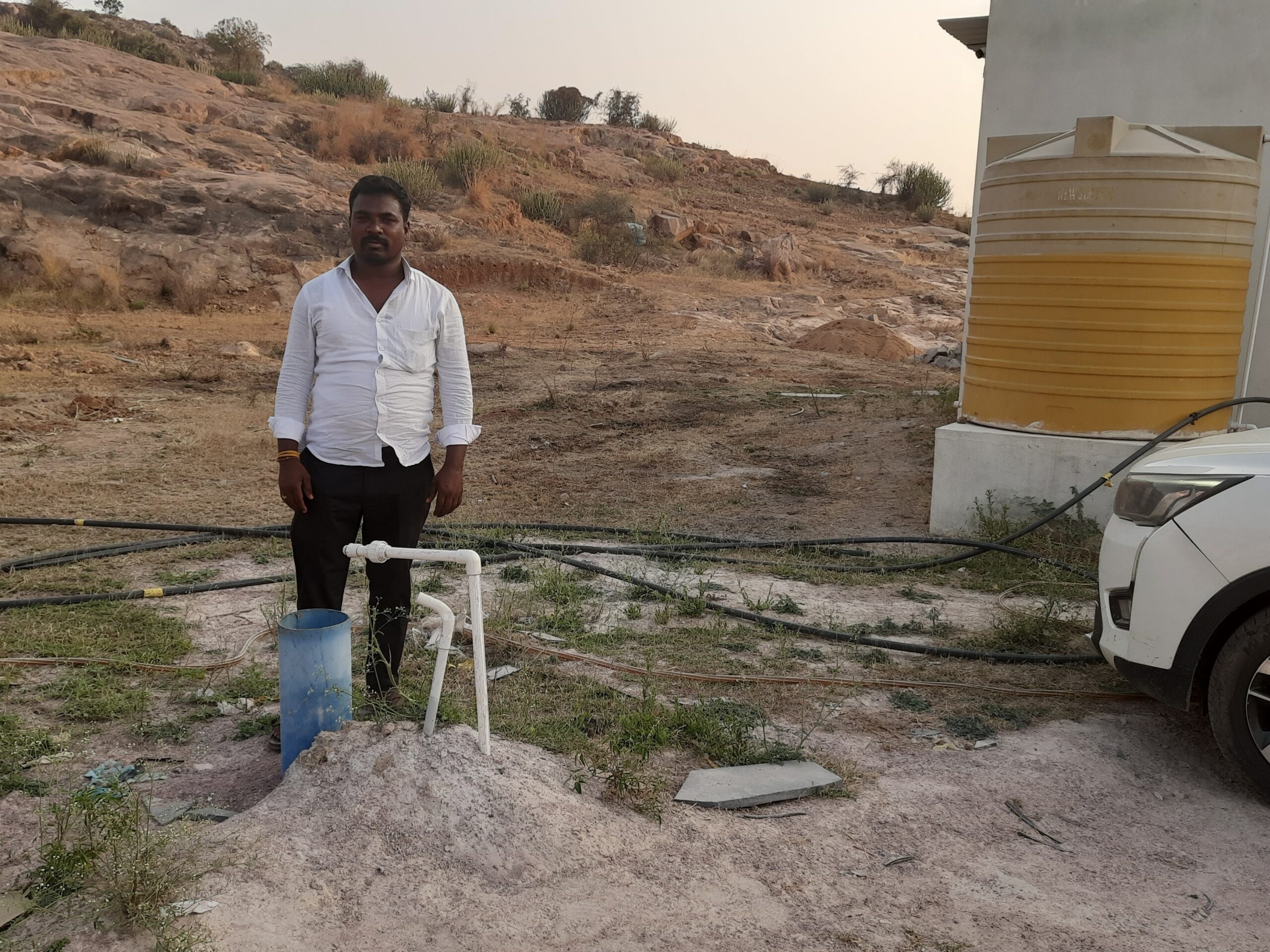 తాగునీటి మోటార్‌ను ఎత్తుకెళ్లిన దుండగులు