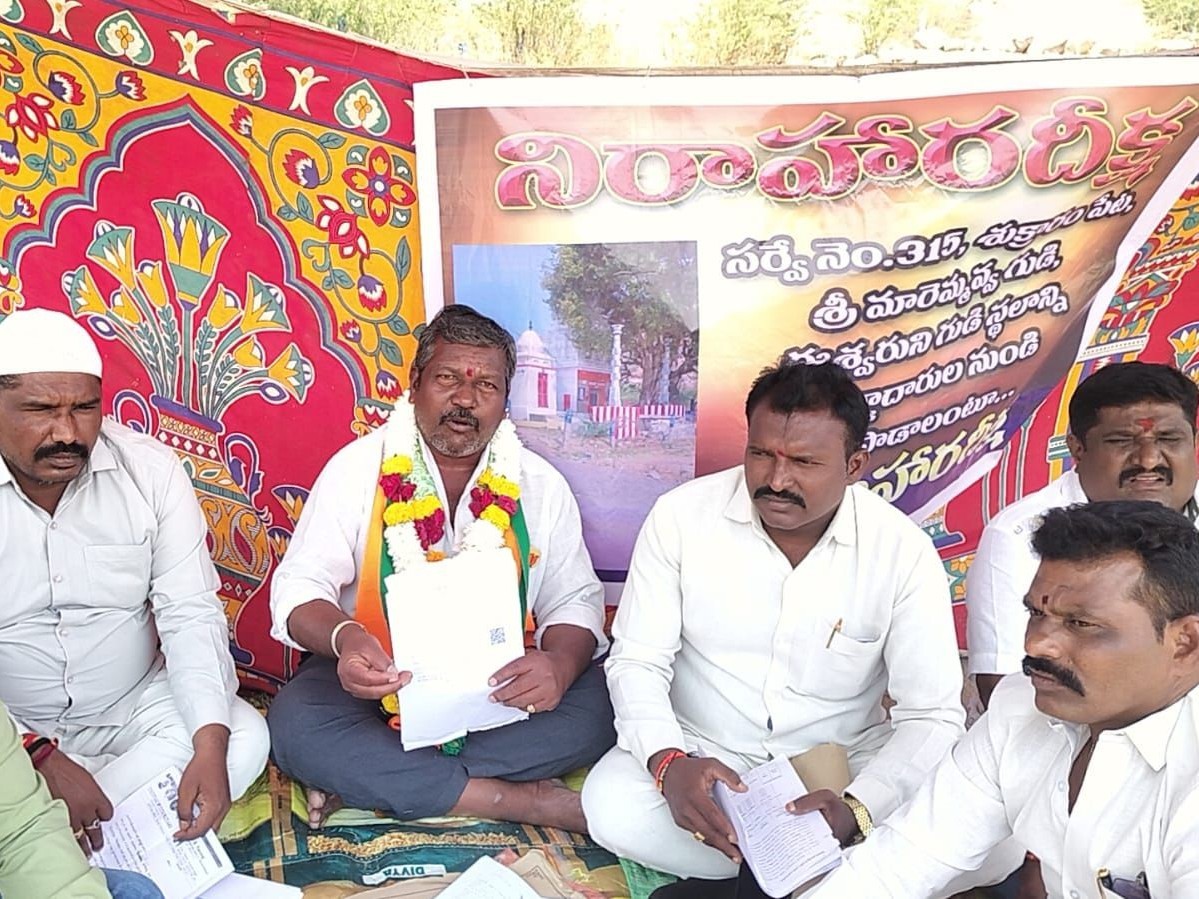 ఆదోనిలో దేవాలయ భూమి కబ్జా ఆరోపణలు