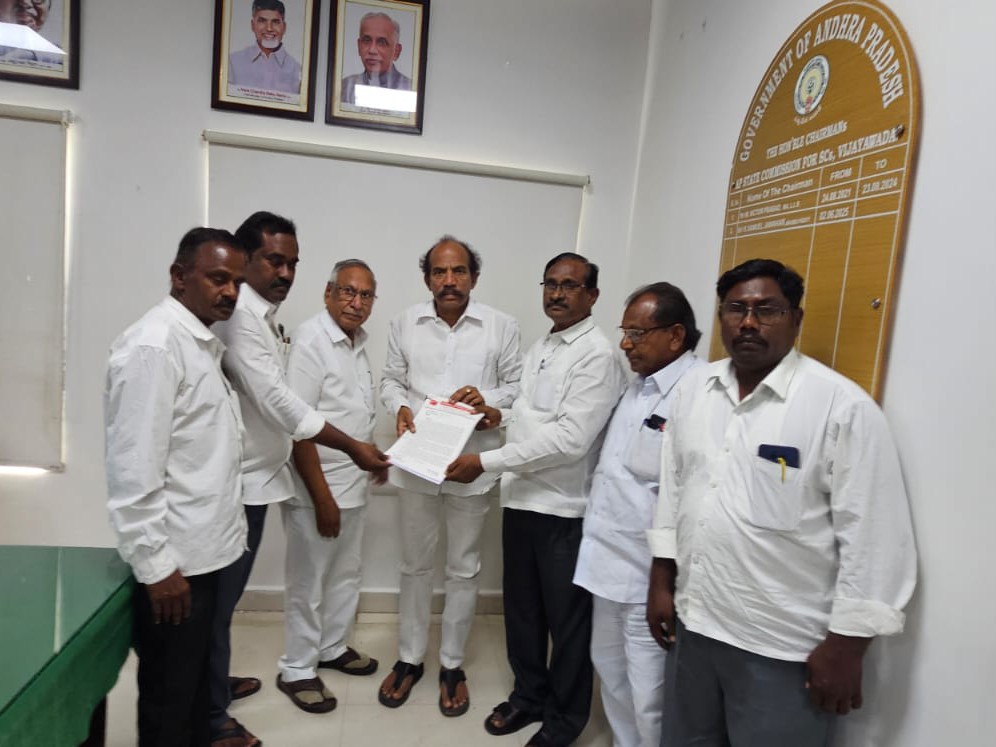 ‘సీఐ పై చర్యలు తీసుకోవాలి’