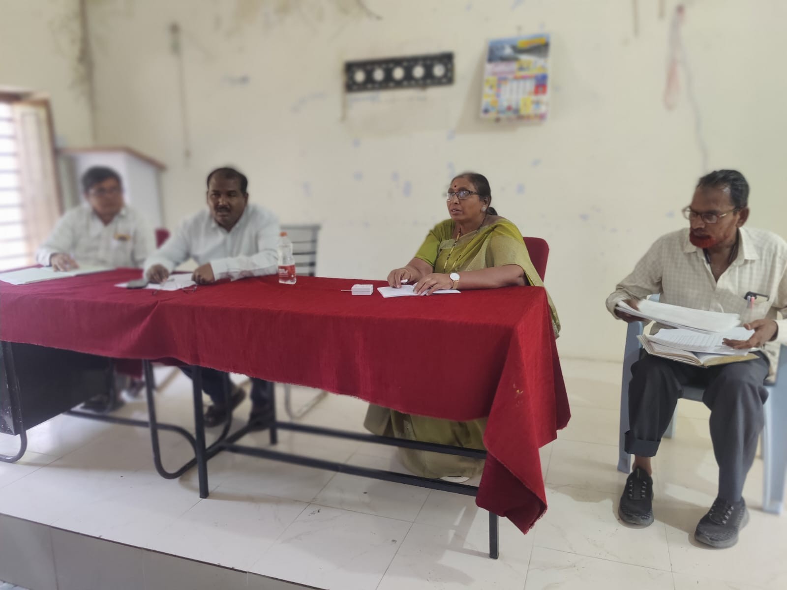 ఇందిరమ్మ ఇంటి నిర్మాణ పనులపై  సమీక్ష