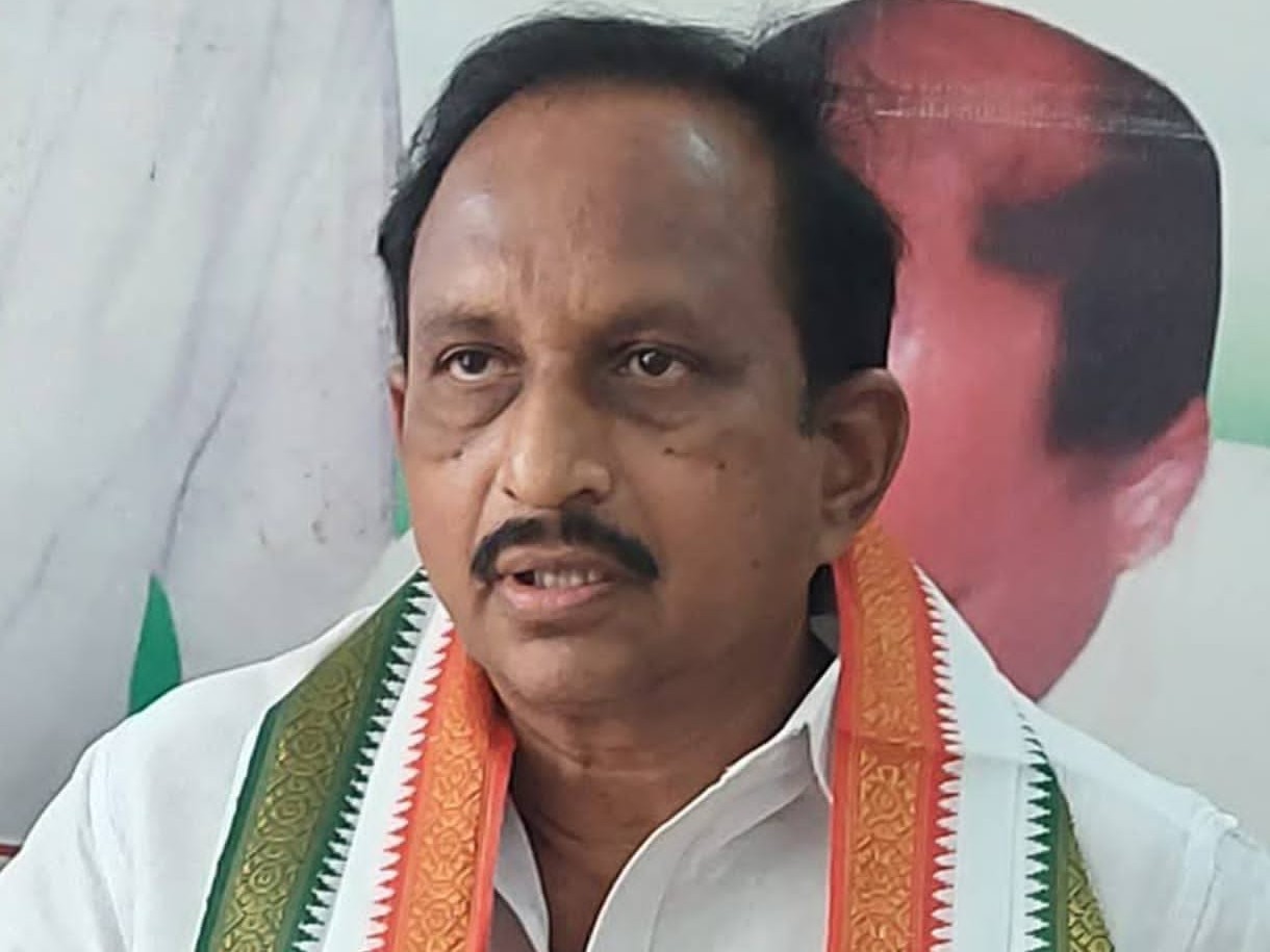 పాల వ్యాపారులకు లైసెన్స్ ఇవ్వాలి: కామన