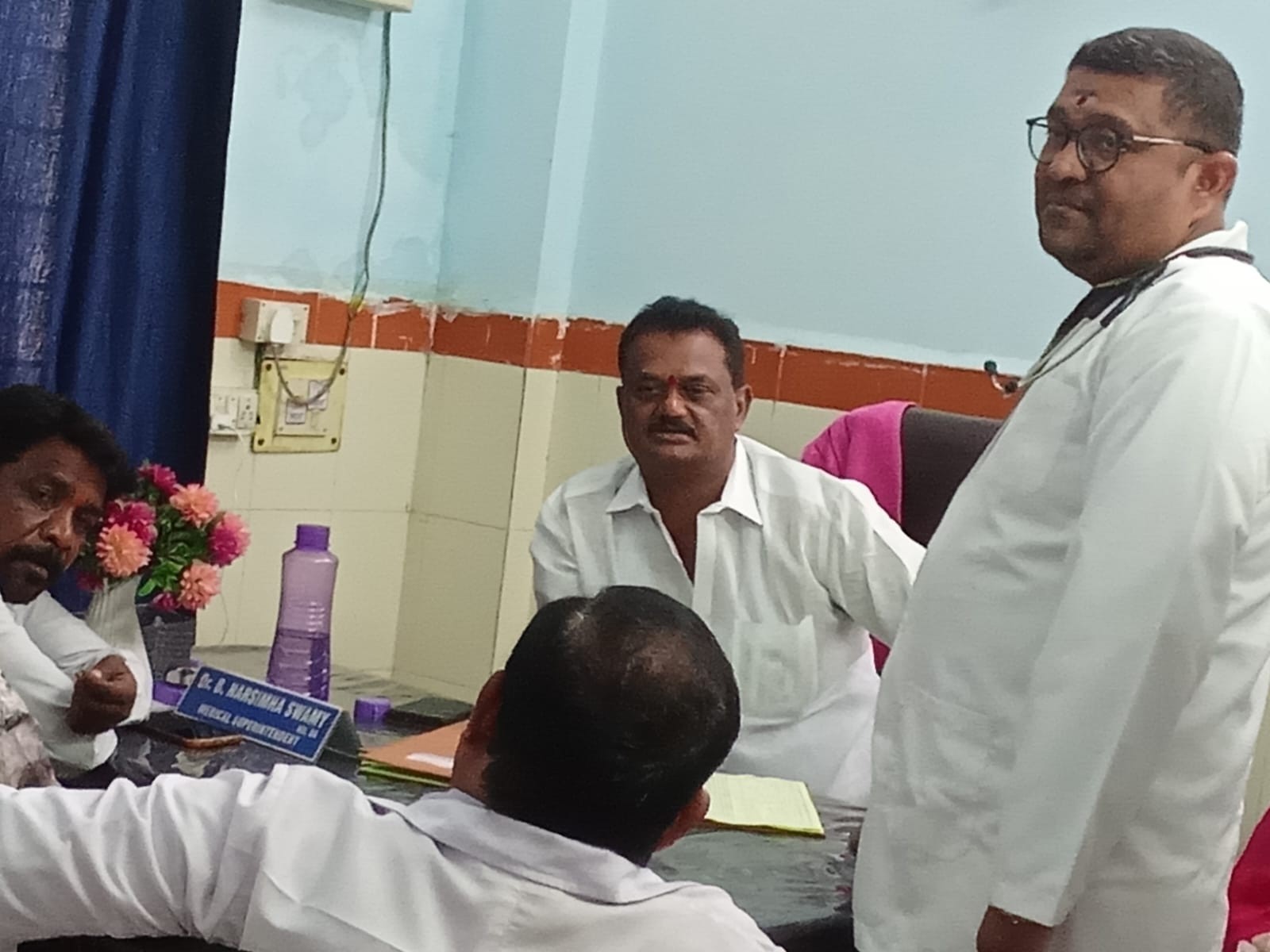 ప్రజల ఫిర్యాదులపై ఆస్పత్రి తనిఖీ: ఛైర్మన్ సారంగపాణి