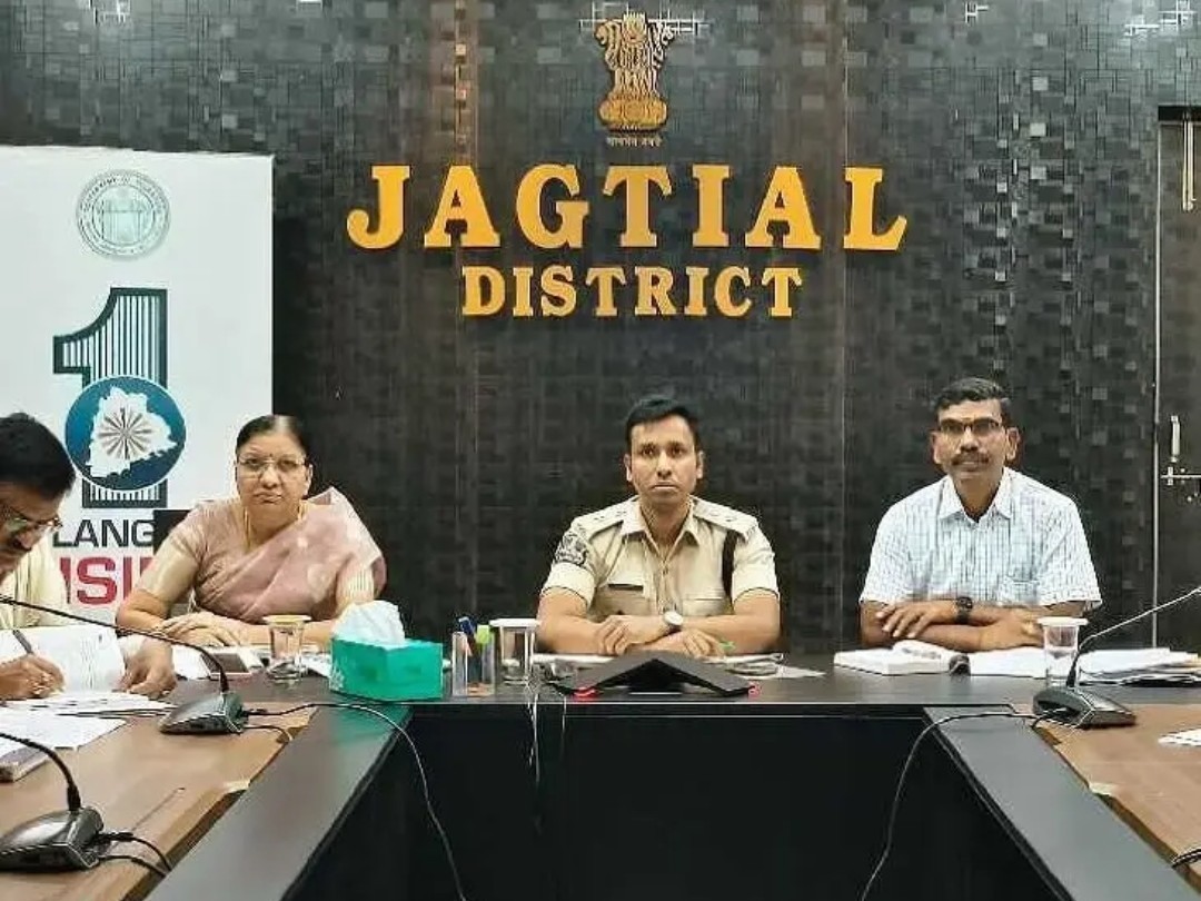 ఐదు నిమిషాలు ఆలస్యం అయినా అనుమతిస్తాం: ఎస్పీ