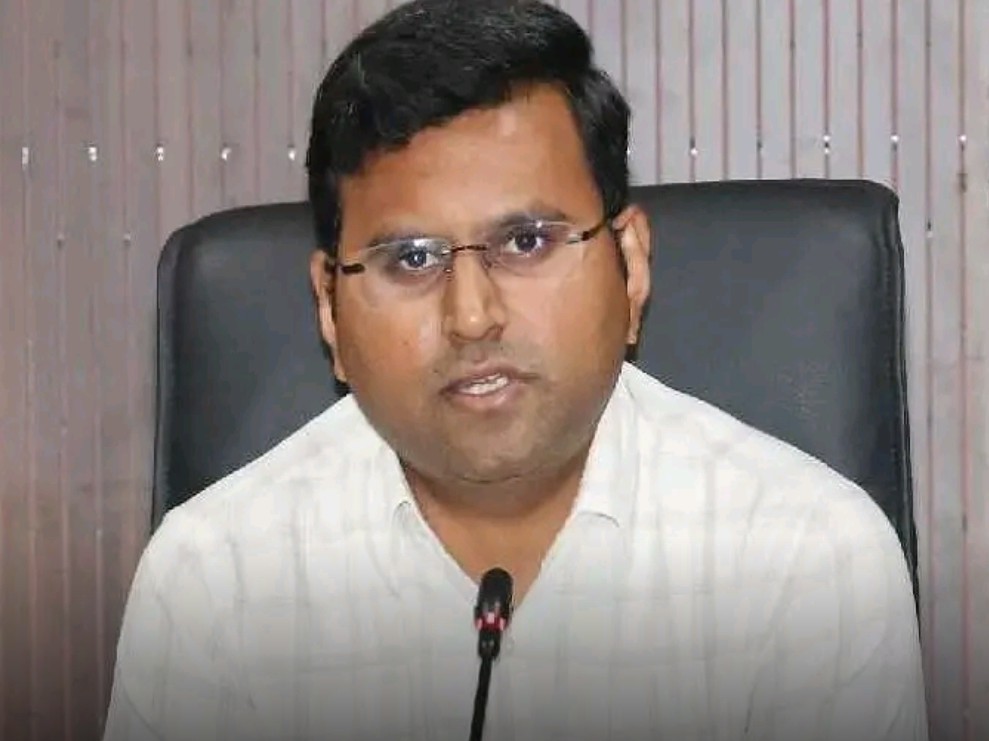 ఆత్మవిశ్వాసంతో ఇంటర్ పరీక్షలు రాయండి: కలెక్టర్