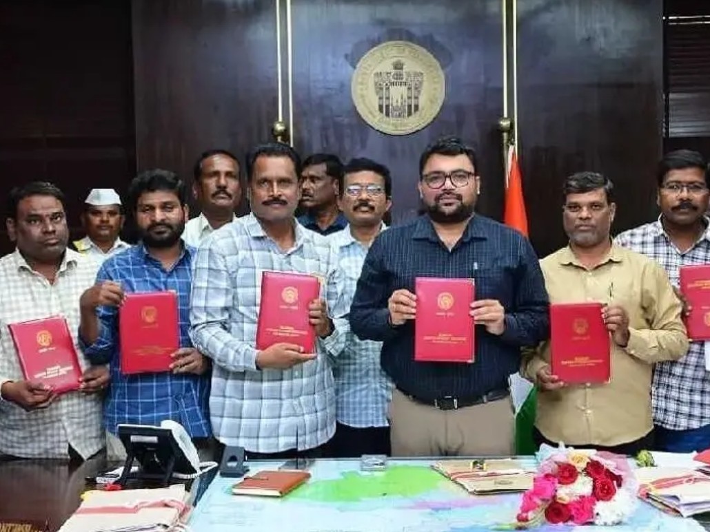 పథకాల అమలులో అధికారులదే కీలక పాత్ర: కలెక్టర్