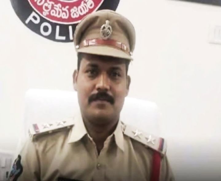 బాలికను వేధిస్తున్న యువకుడిపై కేసు నమోదు