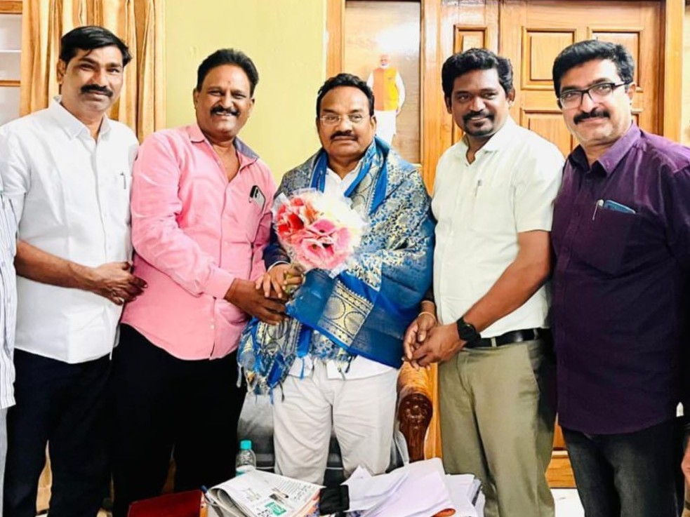 ఉద్యోగుల సమస్యల పరిష్కారానికి కృషి: MP నగేశ్