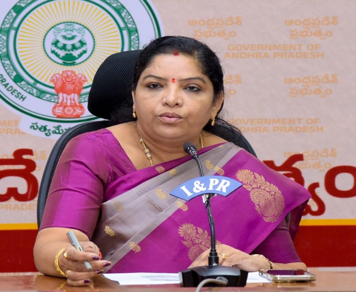 7 వేల పోస్టులు భర్తీ చేస్తాం: మంత్రి సంధ్యారాణి