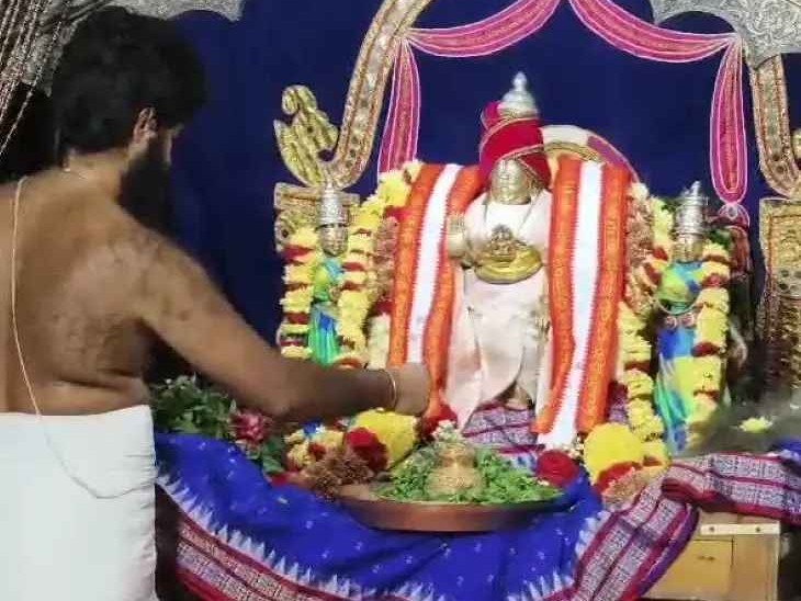 వరాహలక్ష్మీ స్వామి ఆలయంలోసహస్రనామార్చన