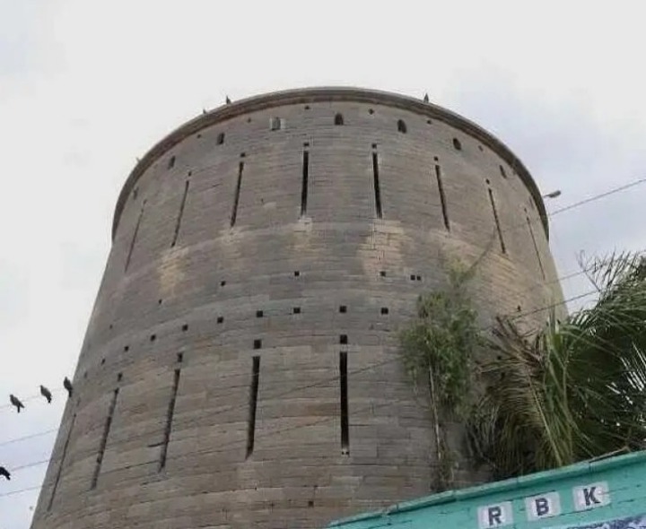 పెద్దముడియంలో 300 సంవత్సరాల బురుజు