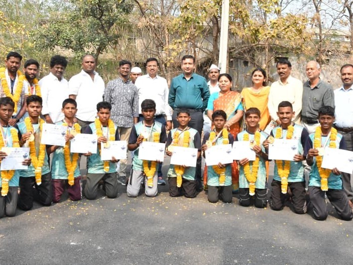 ‘సీఎం కప్ పోటీలో ప్రతిభ కనబరిచిన జిల్లా క్రీడాకారులు’