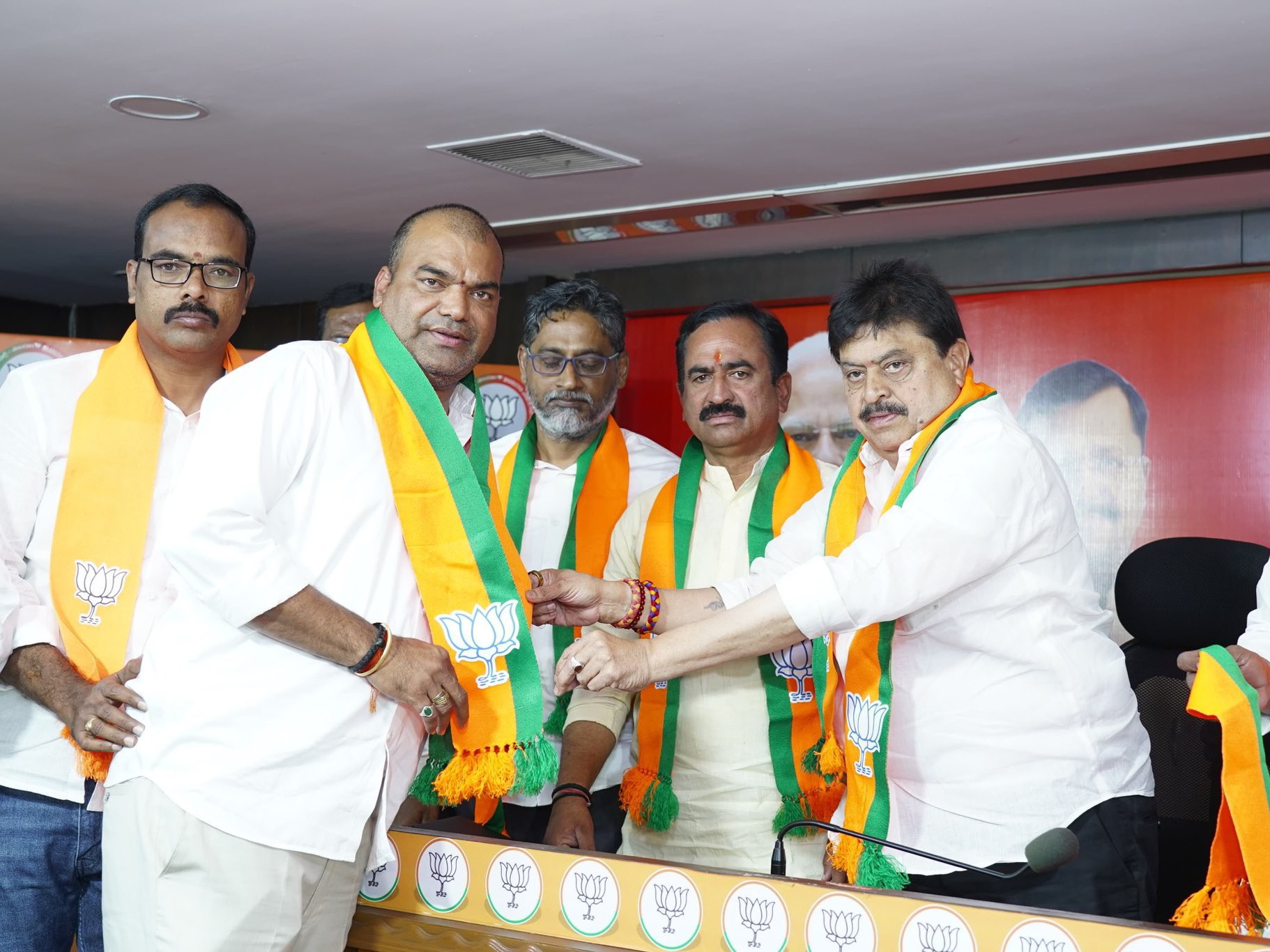 రాష్ట్ర అధ్యక్షుడు ఆధ్వర్యంలో బీజేపీలోకి చేరికలు