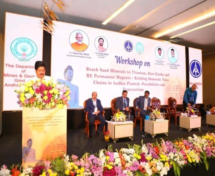 గ్రీన్ ఎనర్జీ, ఎలక్ట్రికల్ వెహికల్స్ రంగాలు అత్యంత కీలకం