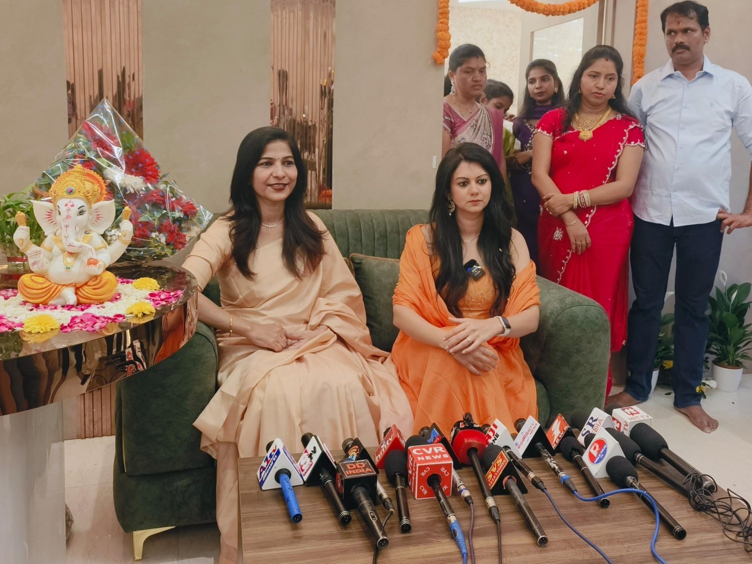 ఏఐ టెక్నాలజీ క్లినిక్‌ను ప్రారంభించిన సినీనటి