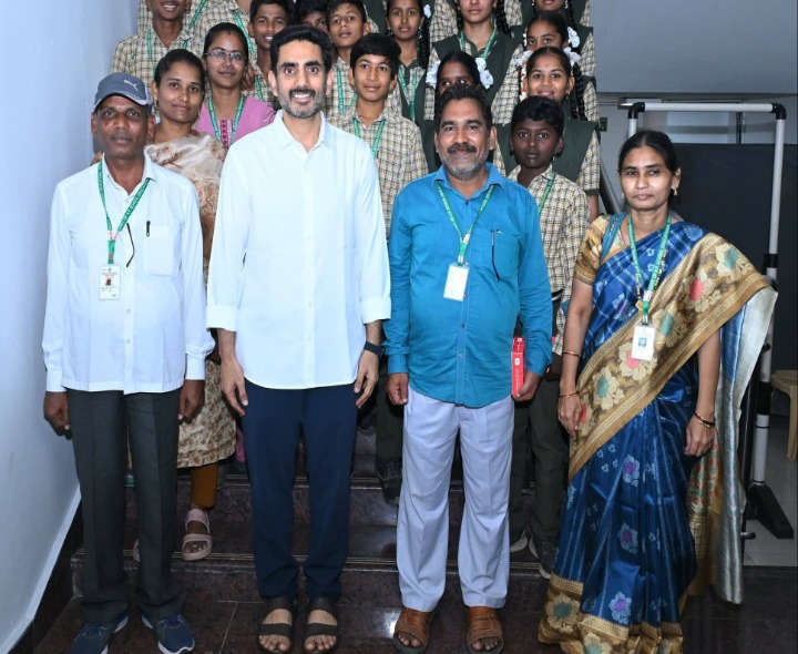 ‘అమ్మలాంటి తెలుగు భాషను మరవొద్దు’