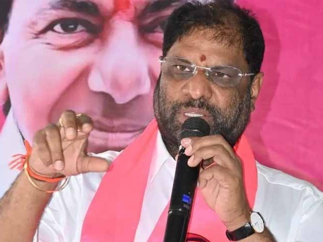 పేదల గుడిసెల కూల్చివేత అమానుషం: MP