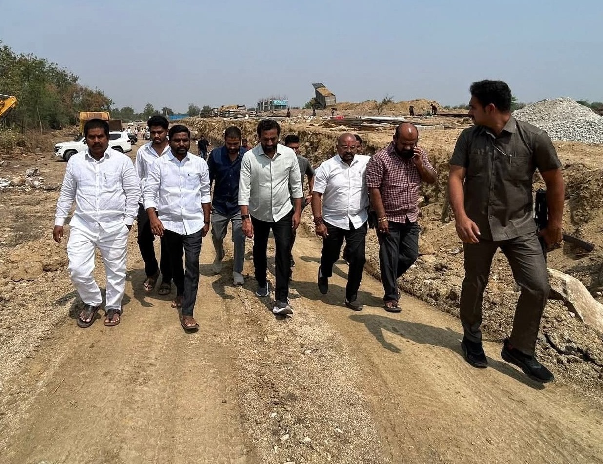 అభివృద్ధి పనుల్లో రాజీ పడొద్దు: రఘునందన్