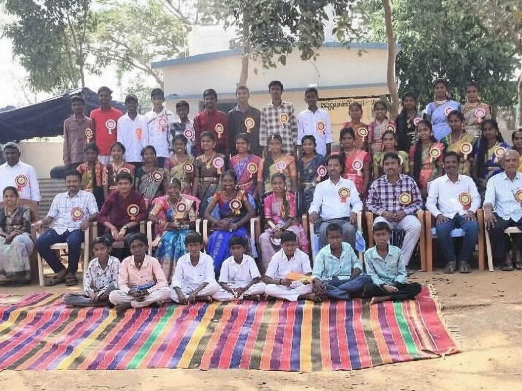 అలంపూర్ ఎమ్మెల్యే కల్యాణ లక్ష్మి చెక్కుల పంపిణీ