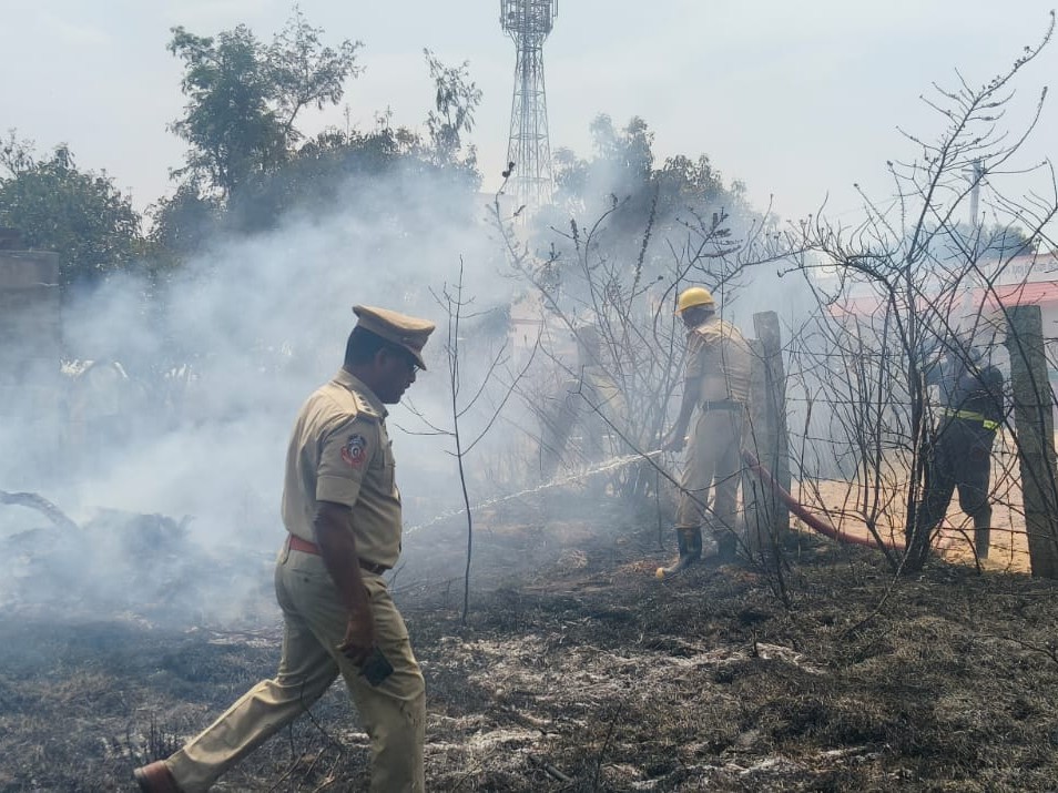 పట్రపల్లిలో అగ్ని ప్రమాదం.. రూ.1.5 లక్షల నష్టం
