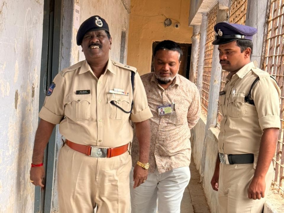 పరీక్ష కేంద్రాల వద్ద పటిష్ట భద్రత