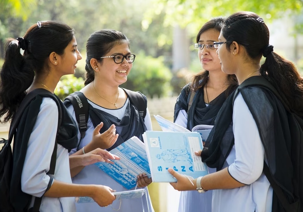 విద్యార్థులకు బిగ్ అలర్ట్