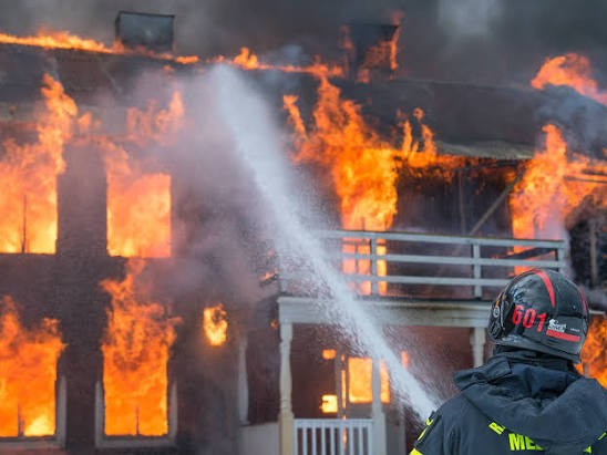 డైరీలో భారీ పేలుడు.. ముగ్గురికి తీవ్ర గాయాలు