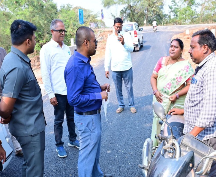 ఈడుపుగల్లులో కలెక్టర్ పర్యటన