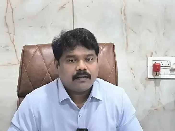 ‘పిఠాపురంలో పన్నులను సకాలంలో వసూలు చేయాలి’